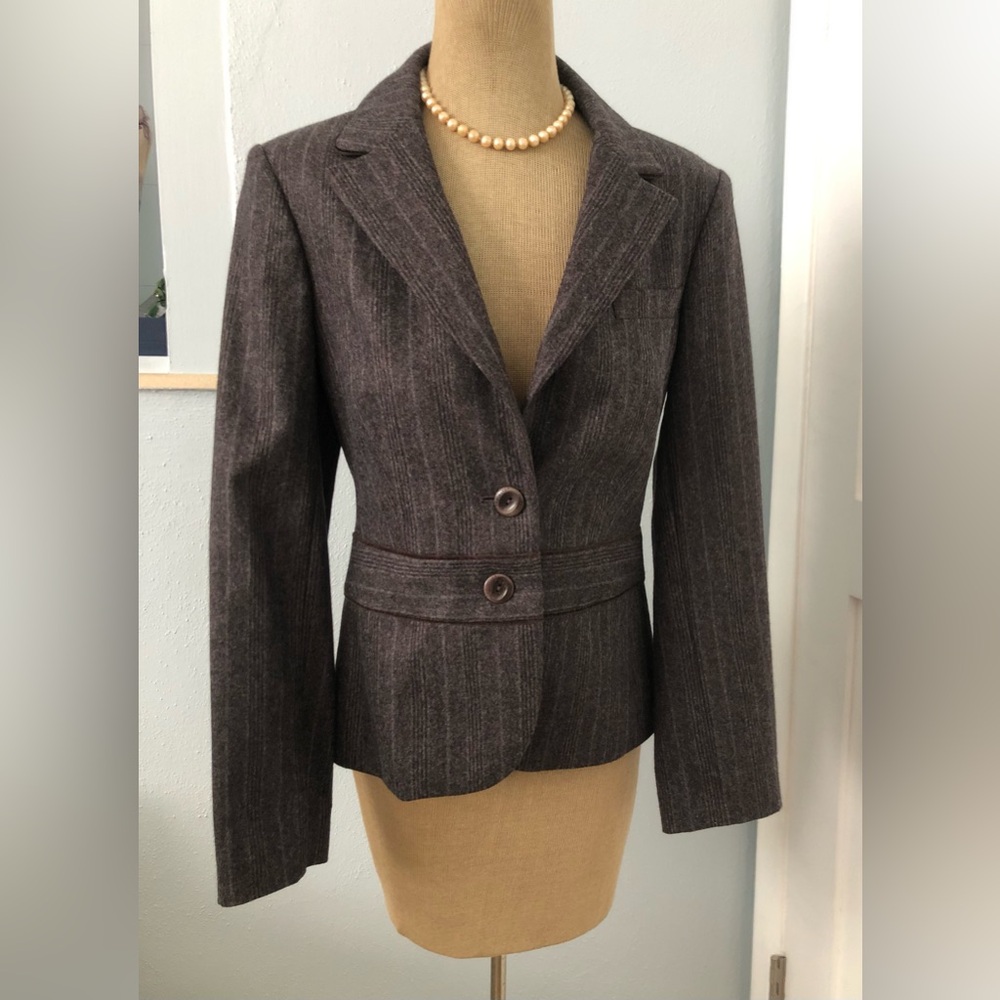 Ted Baker London Gray Wool Blazer - Finely Pinstriped   In Detail - Brand New
